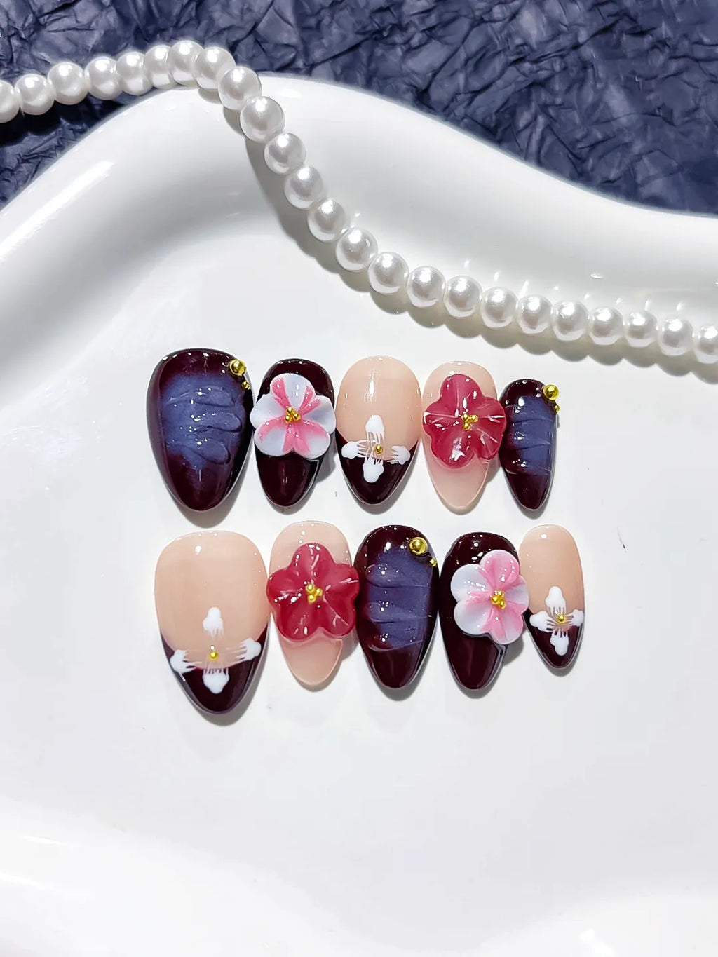 Nude Red Pink Floral Flower Gold Stud press on nails detail view