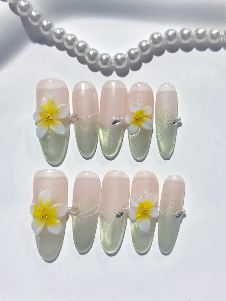 Nude Gold Yellow Metallic Flower Rhinestone press on nails close up