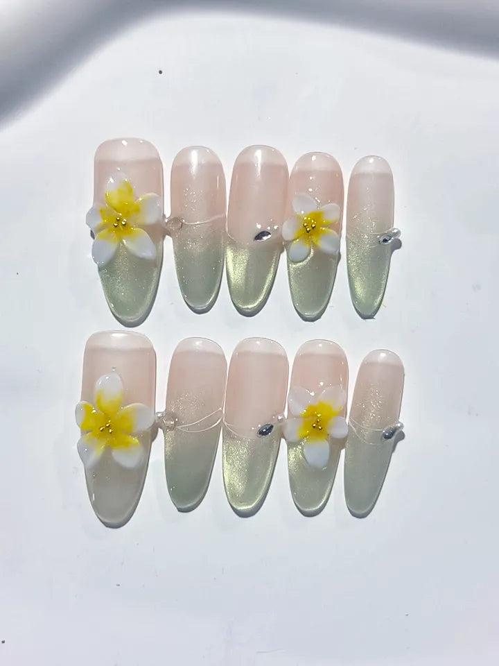 Nude Gold Yellow Metallic Flower Rhinestone press on nails detail view