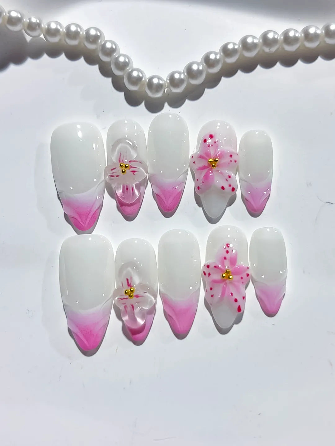 White Pink French tip Flower Bow press on nails detail view