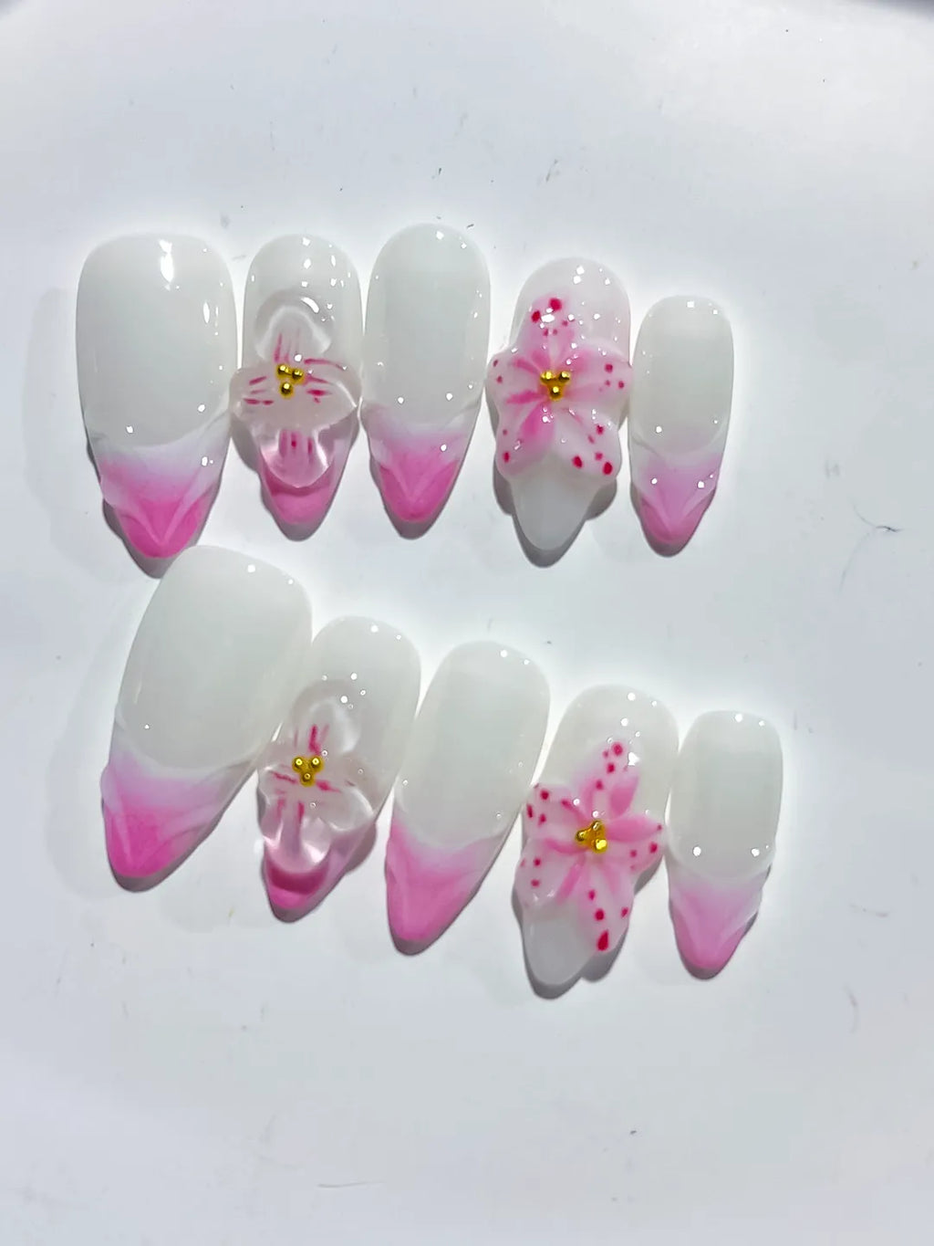 White Pink French tip Flower Bow press on nails detail view