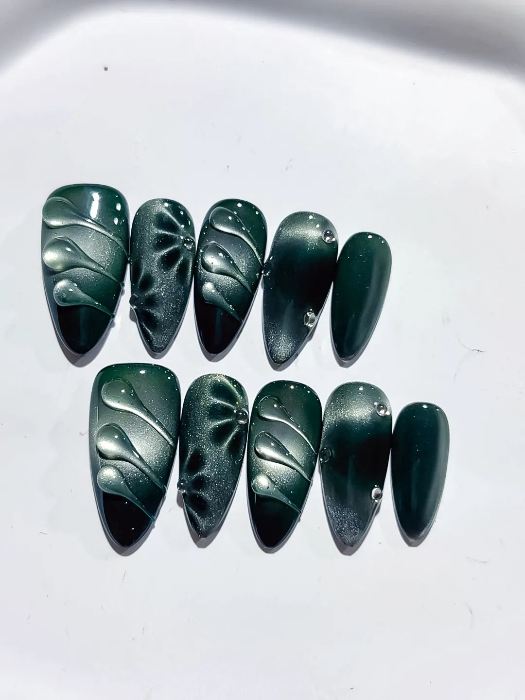 Green Black Metallic Leaf press on nails detail view