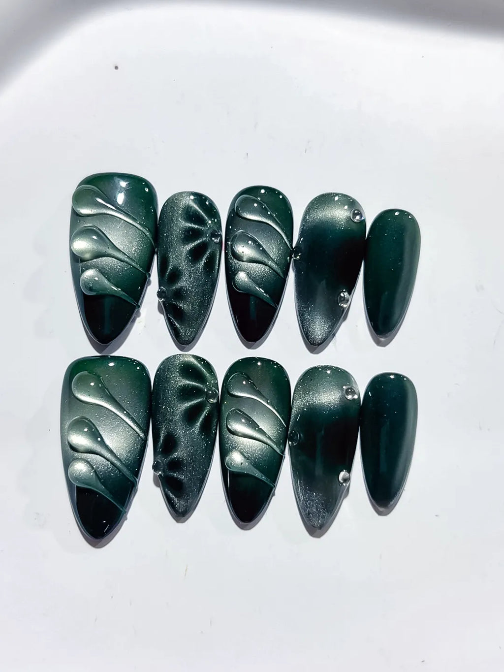Green Black Metallic Leaf press on nails detail view