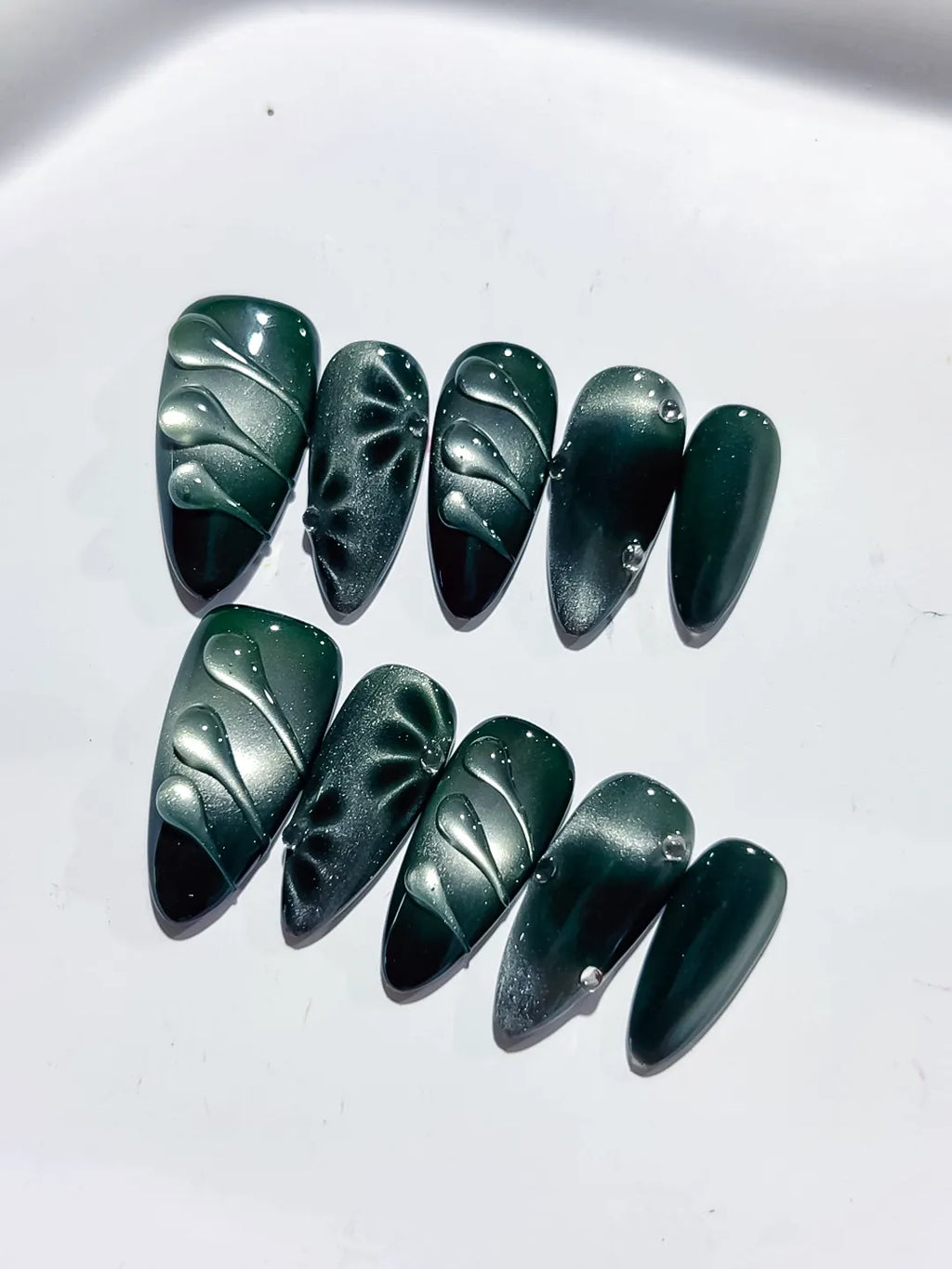 Green Black Metallic Leaf press on nails detail view