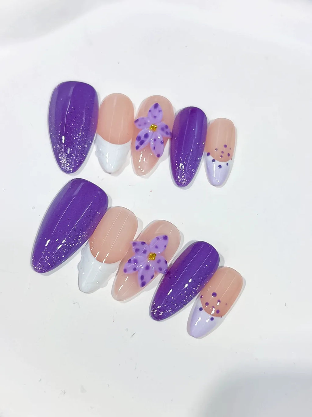 Purple Nude White Glitter Flower Dot Pattern press on nails detail view
