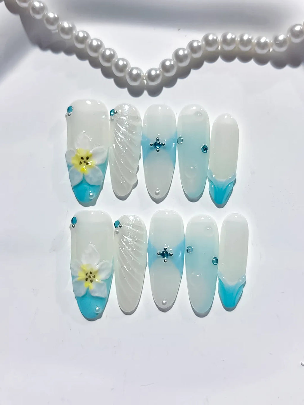 White Blue Yellow Ombre Flower Shell Rhinestone press on nails detail view