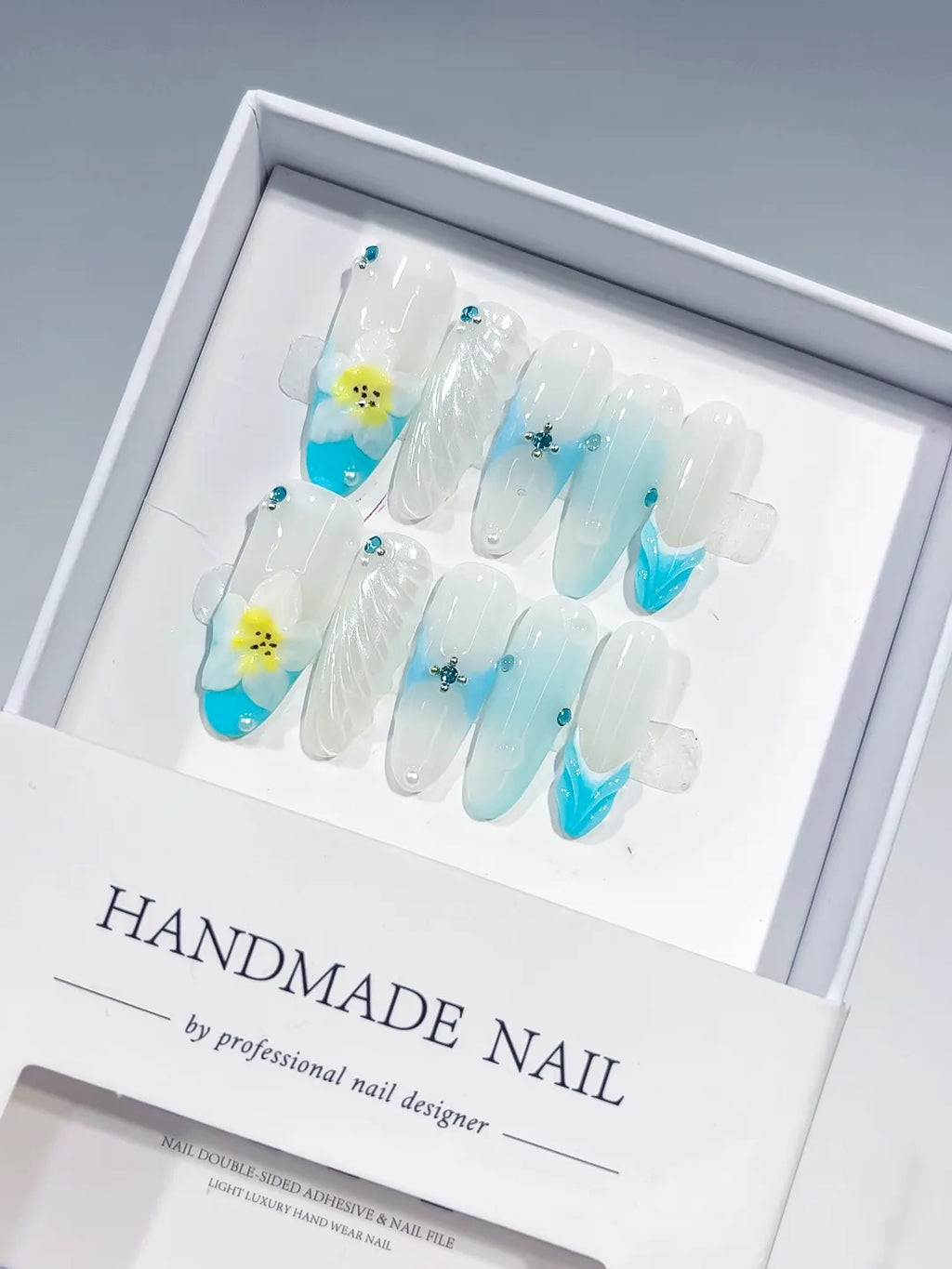 White Blue Yellow Ombre Flower Shell Rhinestone press on nails