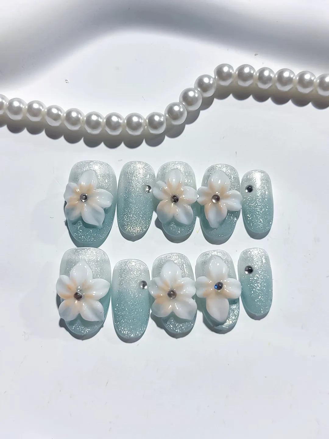 Green White Silver Glitter Flower Pearl press on nails close up