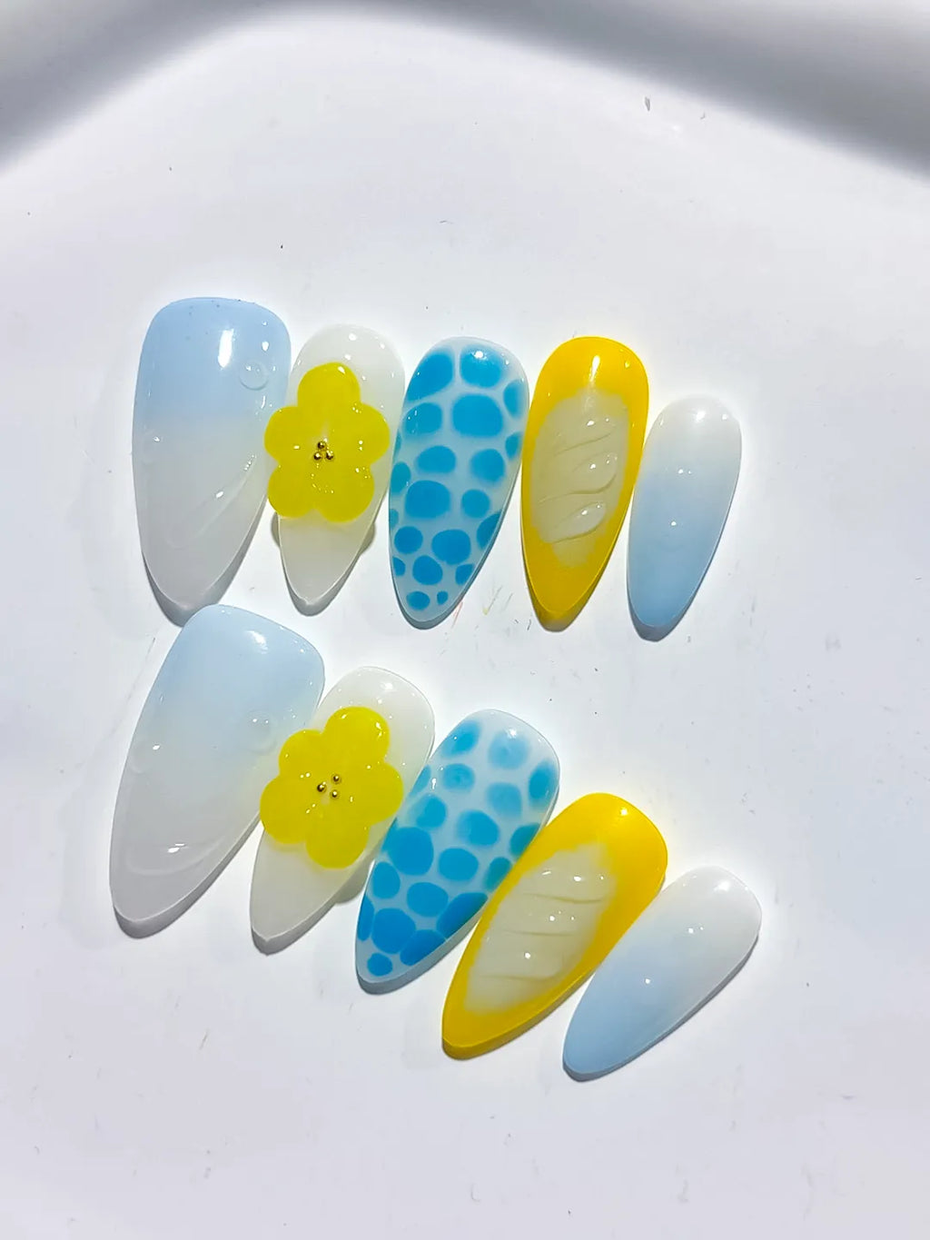 White Blue Yellow Abstract Flower Dot Pattern Shell press on nails detail view