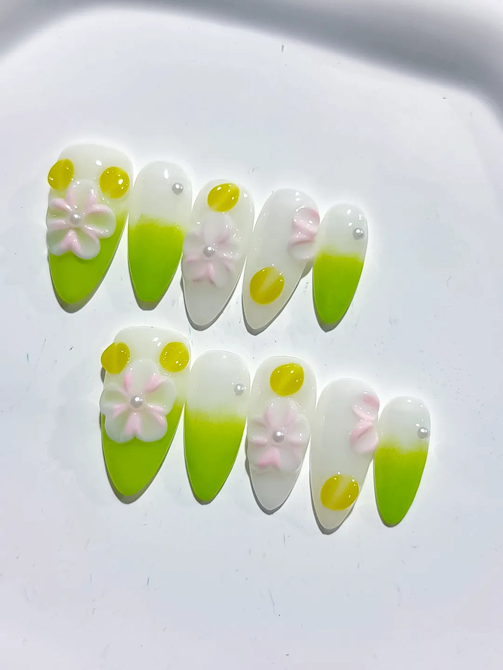 White Green Pink Ombre Flower Dot Pattern press on nails detail view