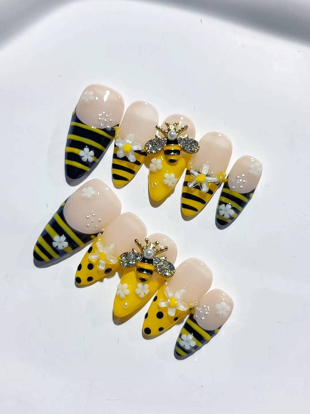 Yellow Black White Abstract Bee Flower Rhinestone press on nails detail view