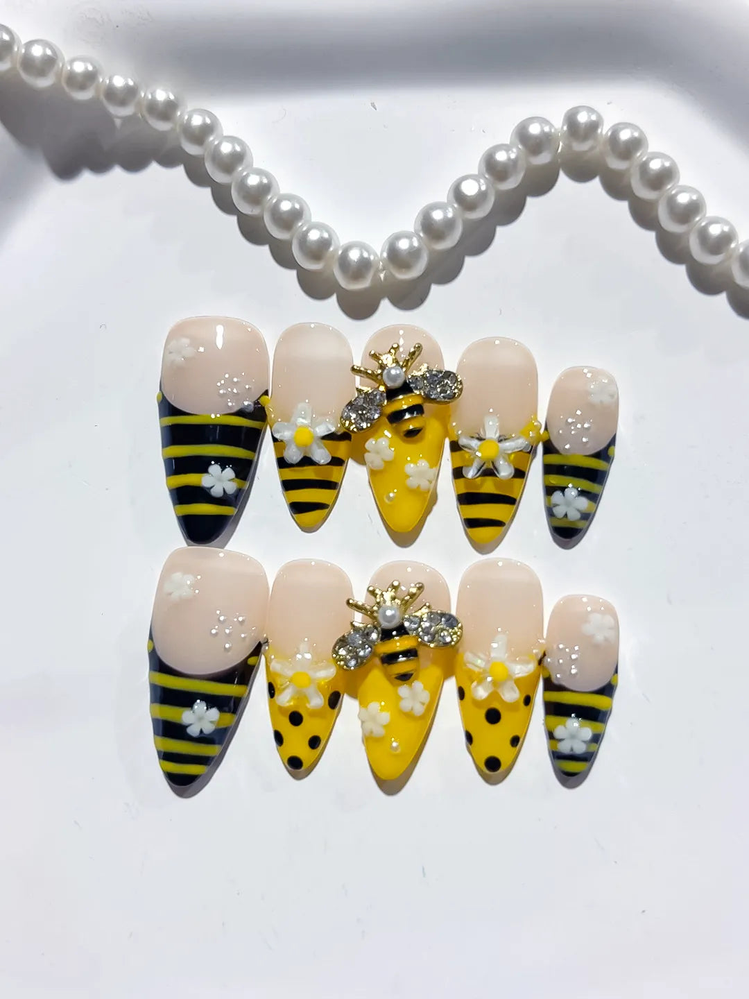 Yellow Black White Abstract Bee Flower Rhinestone press on nails detail view