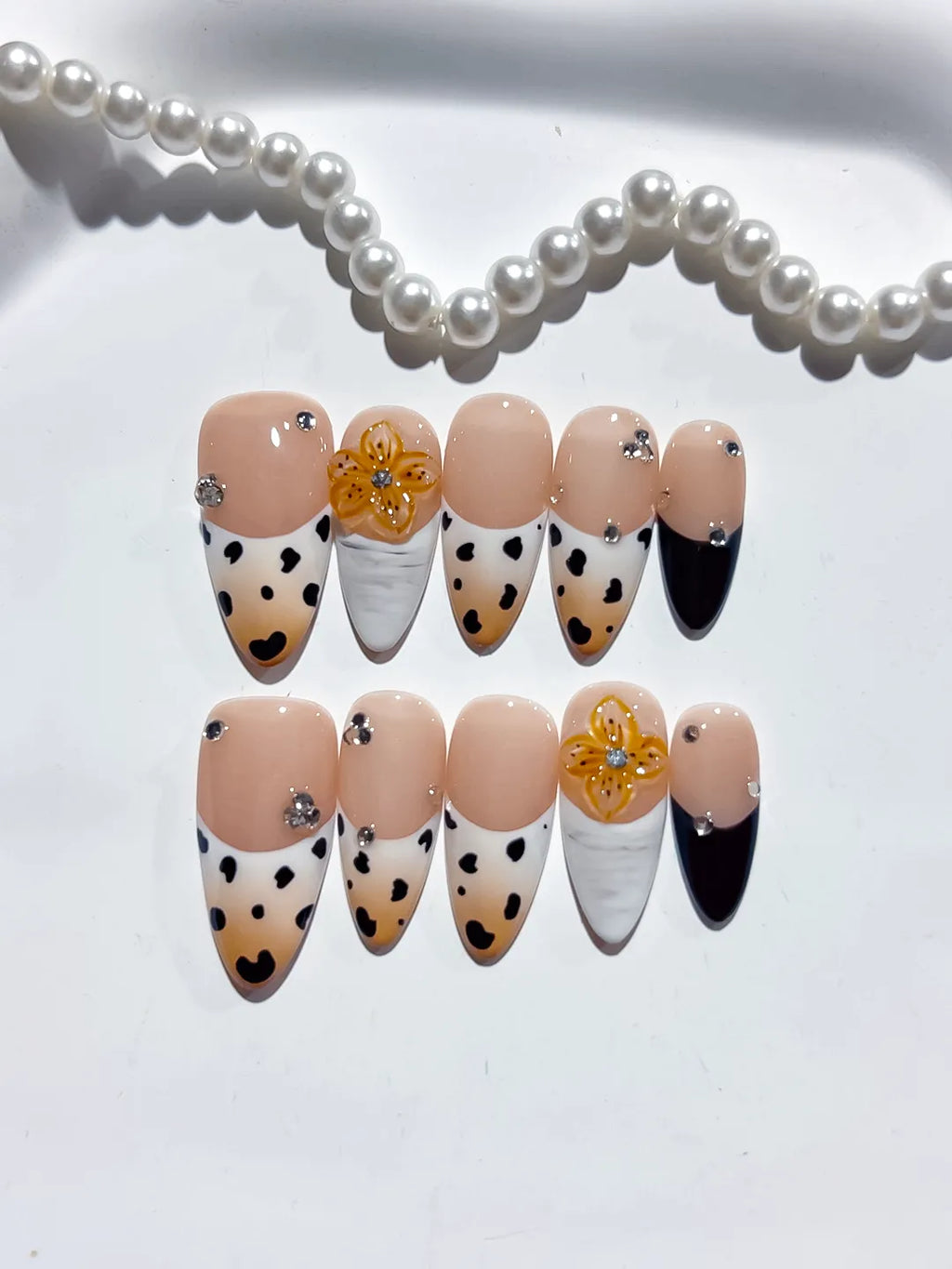 Nude Blue Gold Abstract Starfish Shell Glitter press on nails close up