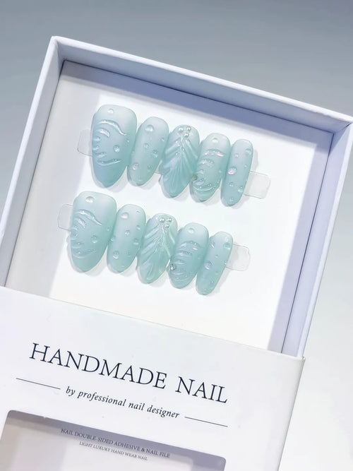 Green Solid color Leaf Pearl press on nails