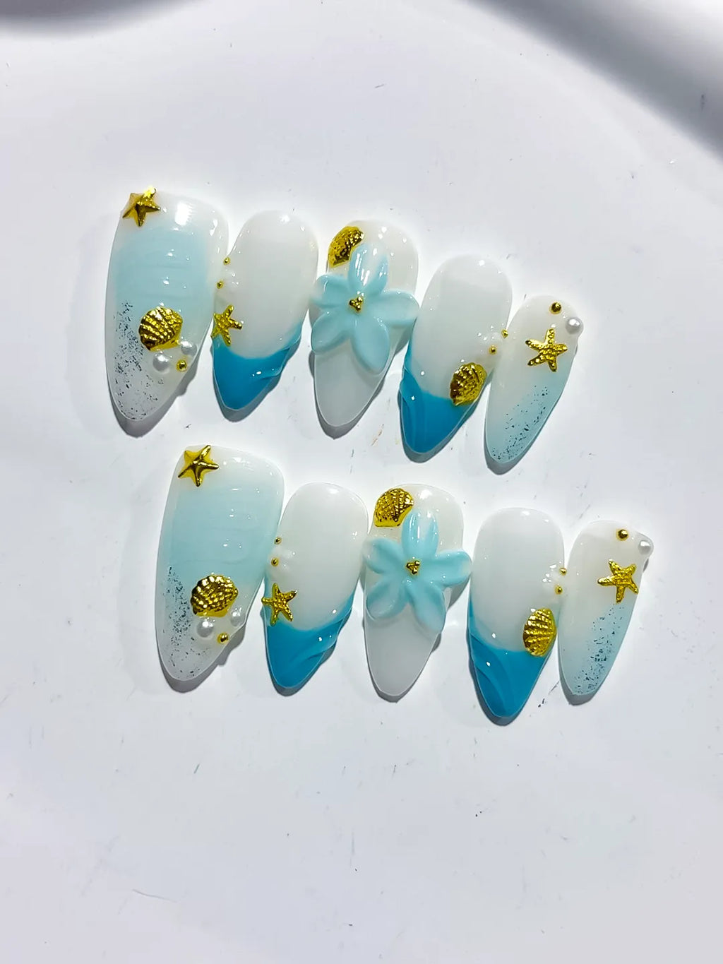 White Blue French tip Flower Star Shell press on nails detail view