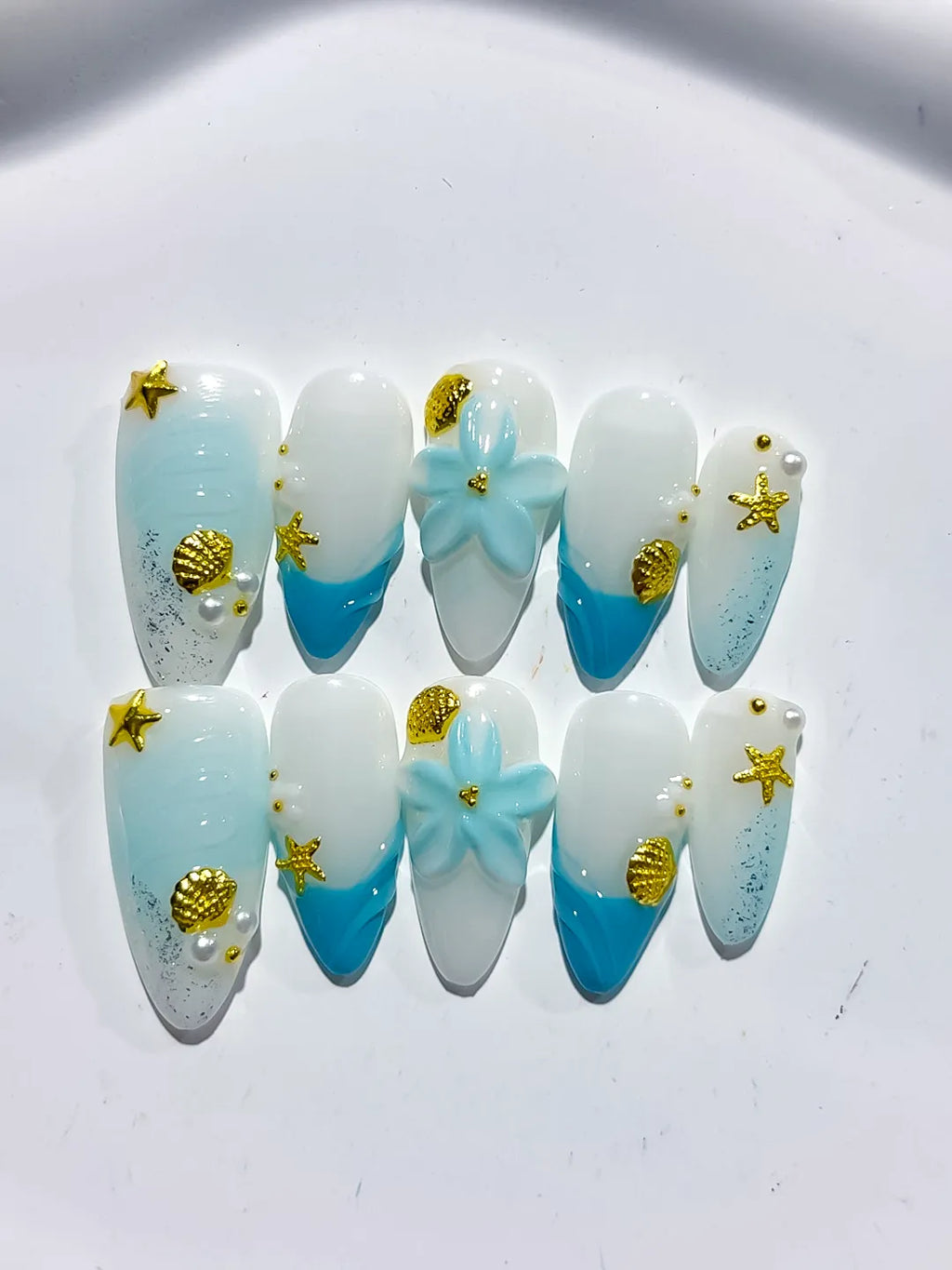 White Blue French tip Flower Star Shell press on nails detail view