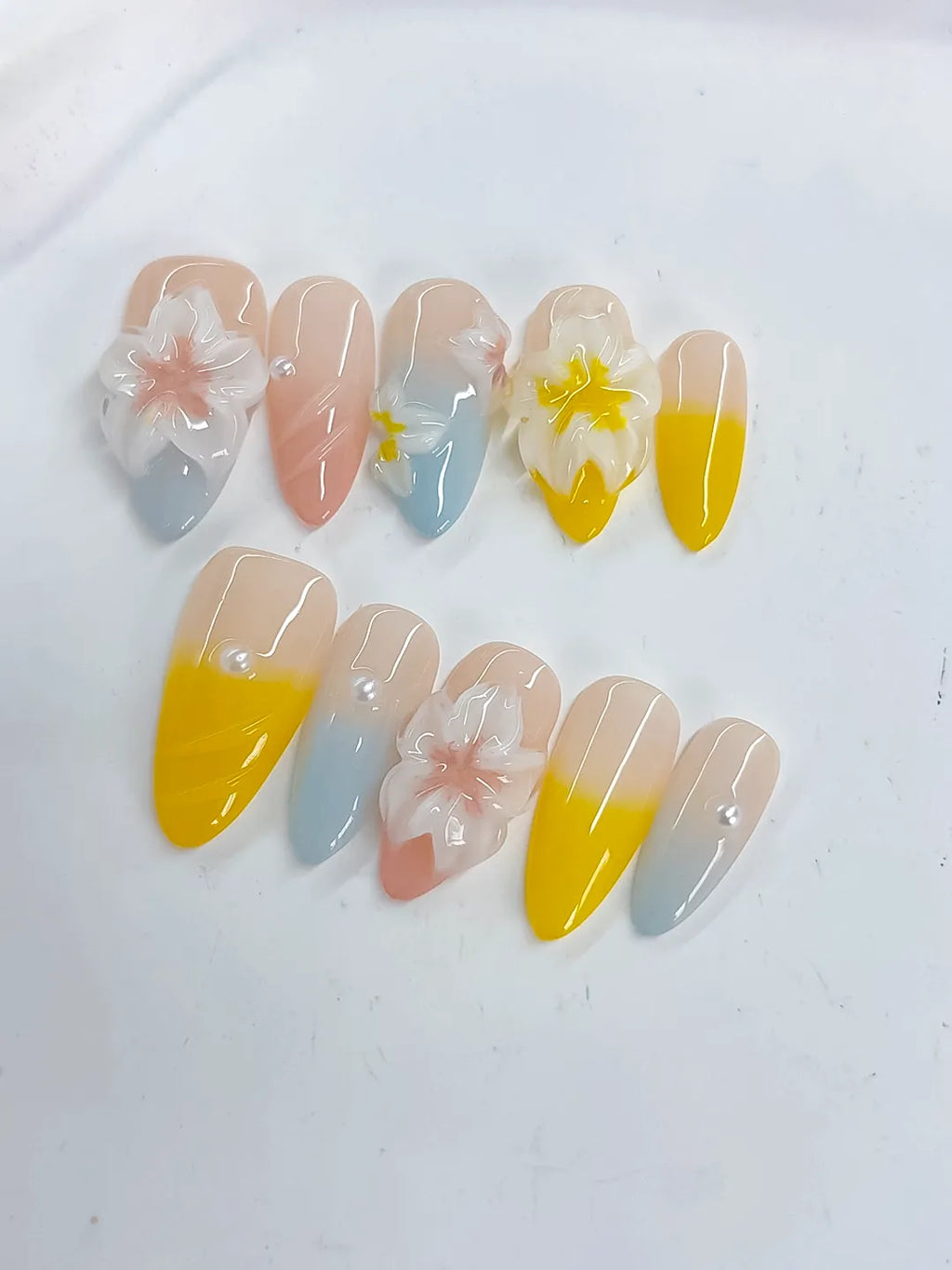 Nude Yellow Blue White French tip Flower Pearl press on nails detail view
