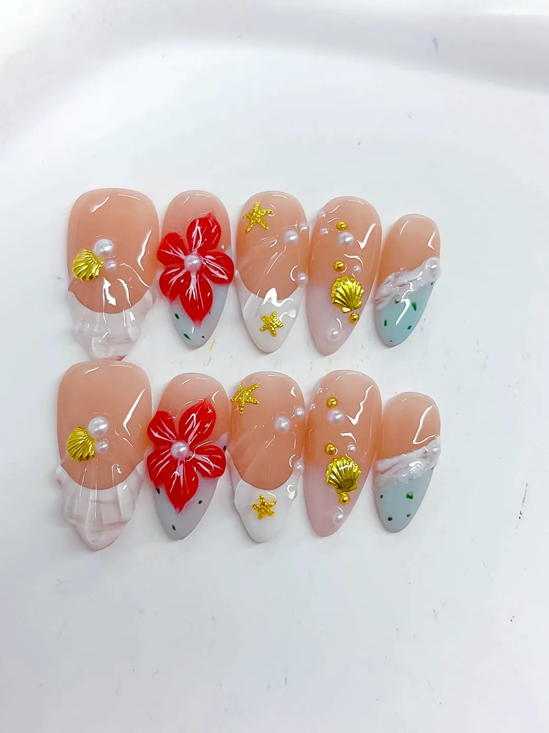 Nude White Red Gold French tip Flower Star Shell press on nails detail view