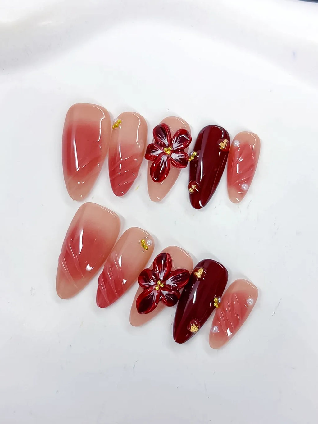 Pink Red Gold Ombre Flower Stud press on nails detail view