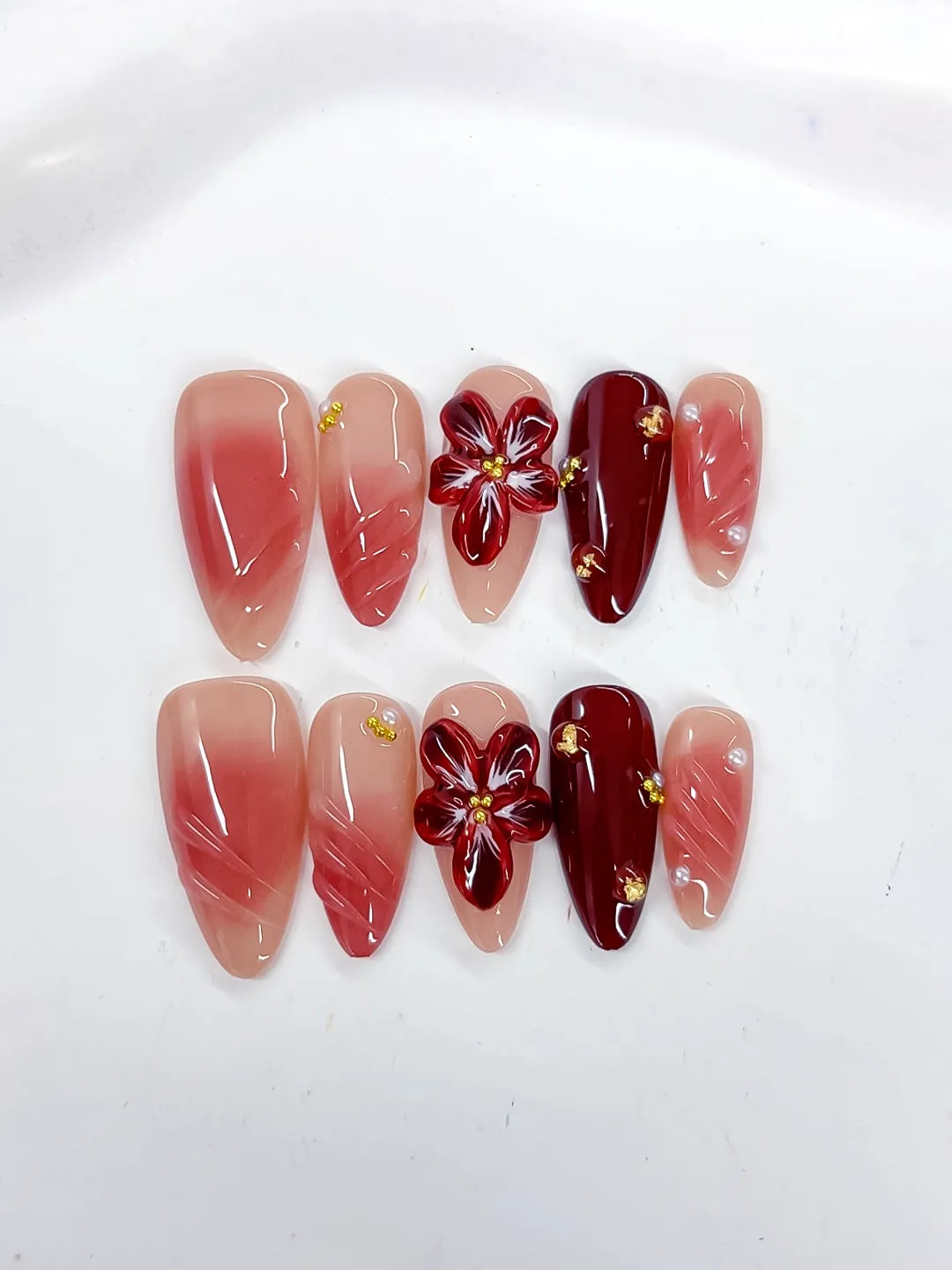Pink Red Gold Ombre Flower Stud press on nails detail view