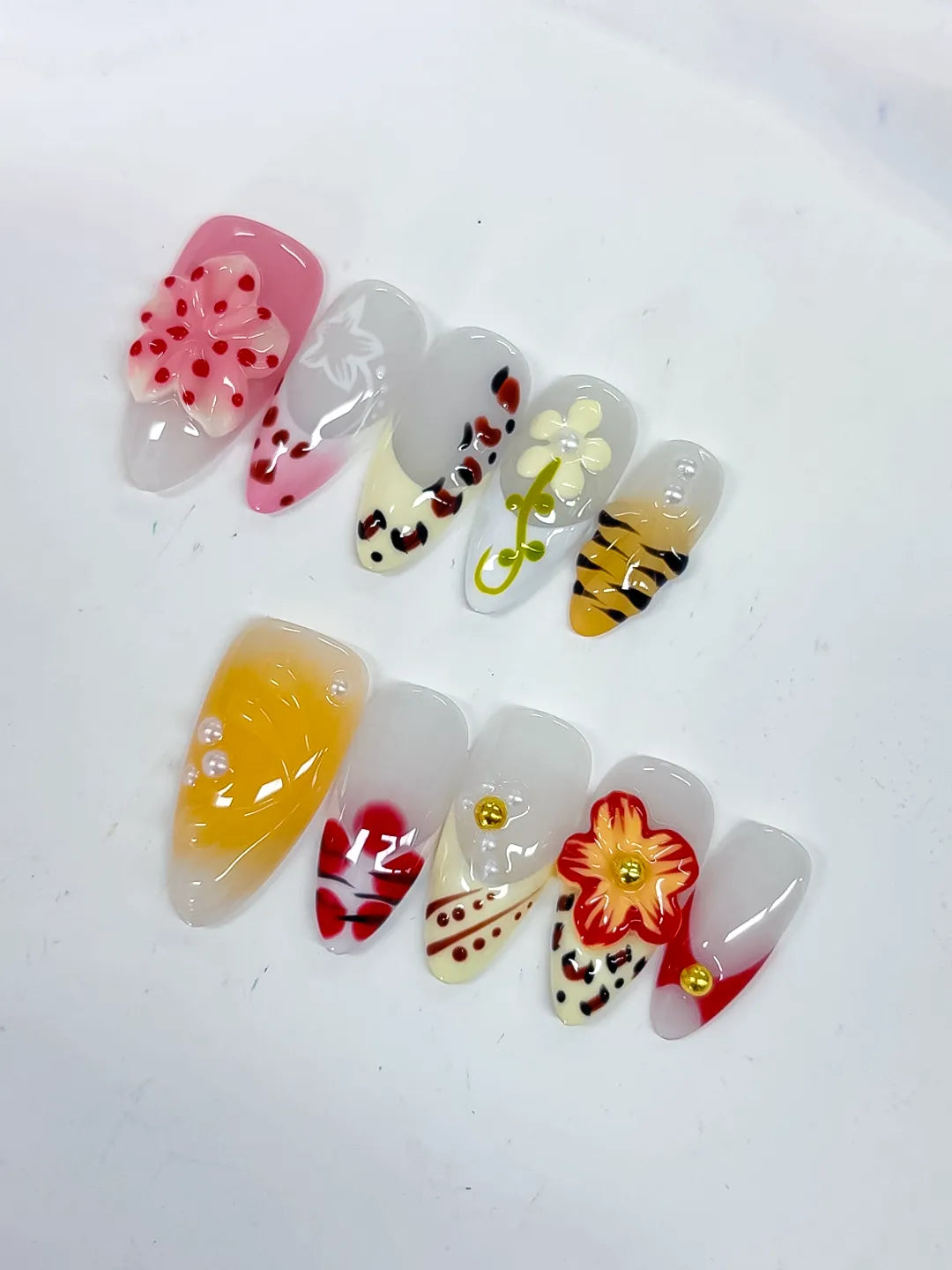 Pink Yellow White Red Black Abstract Flower Bee Fruit press on nails detail view