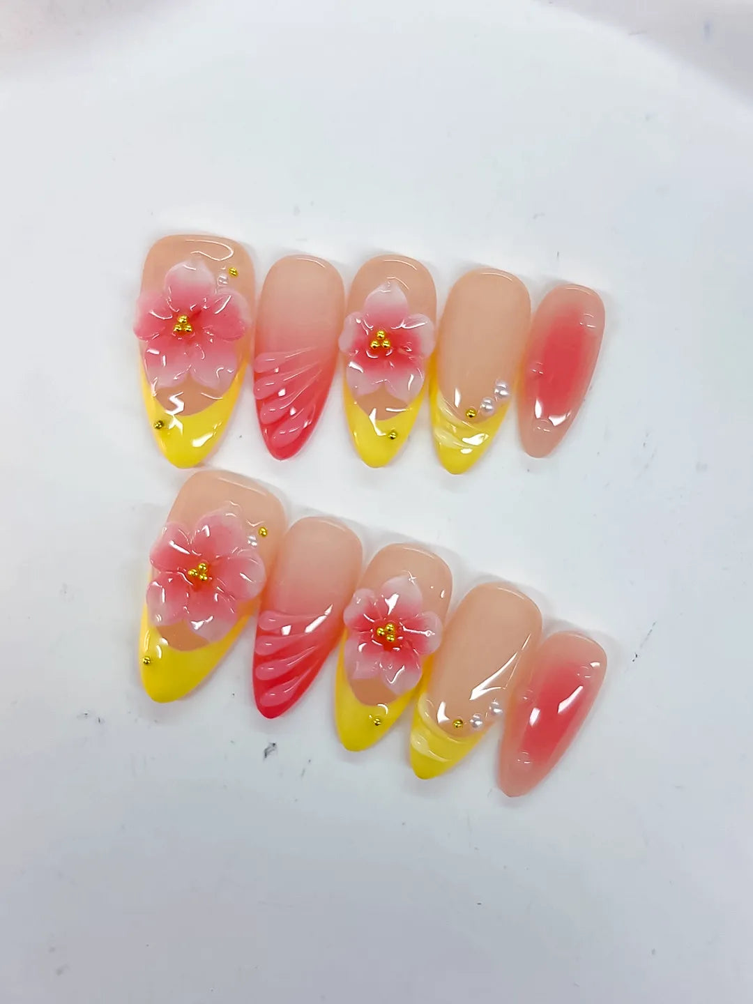 Nude Yellow Pink French tip Flower Shell press on nails detail view
