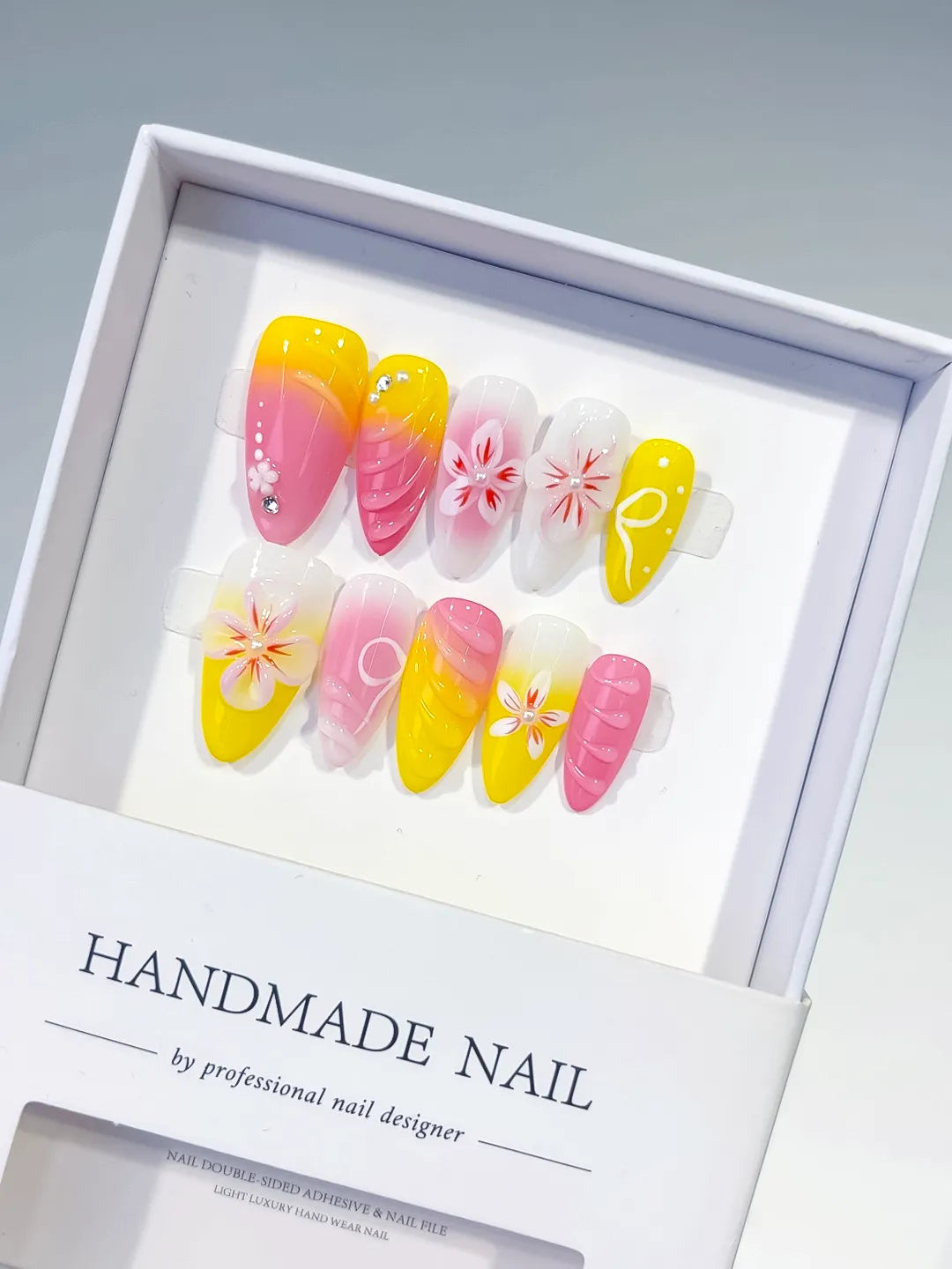 Pink Yellow White Ombre Flower Rhinestone Shell press on nails
