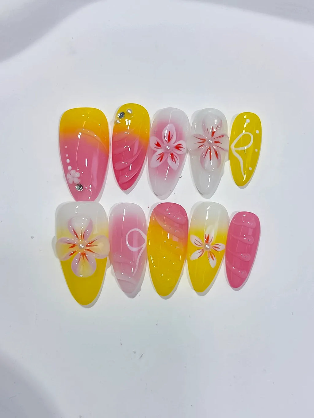 Pink Yellow White Ombre Flower Rhinestone Shell press on nails detail view
