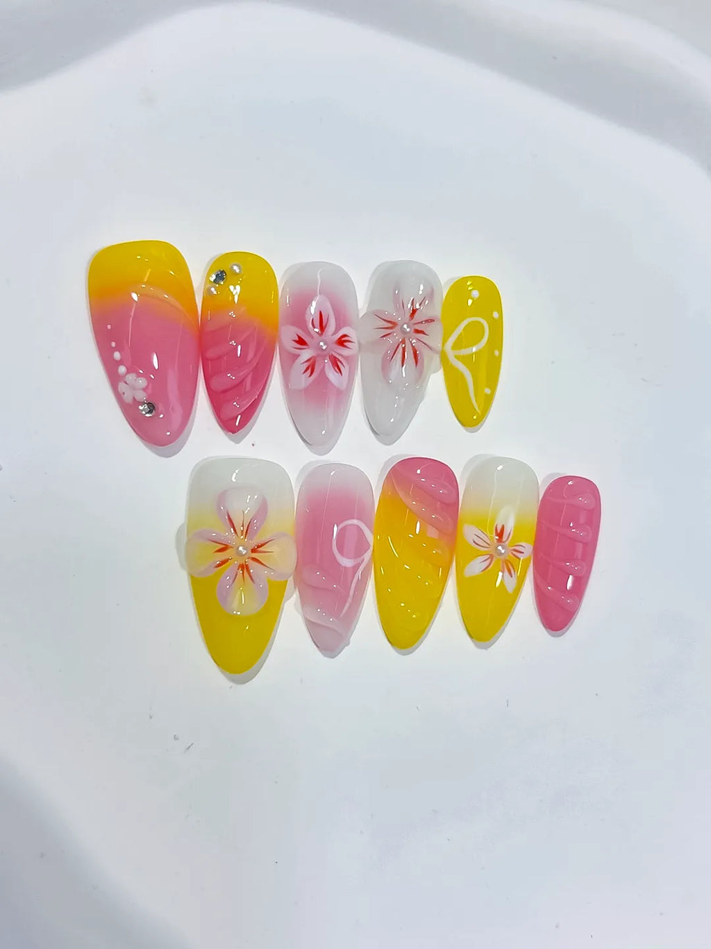 Pink Yellow White Ombre Flower Rhinestone Shell press on nails detail view