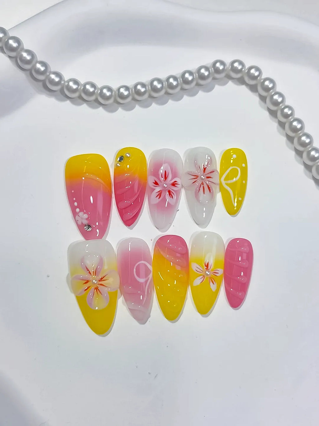 Pink Yellow White Ombre Flower Rhinestone Shell press on nails detail view