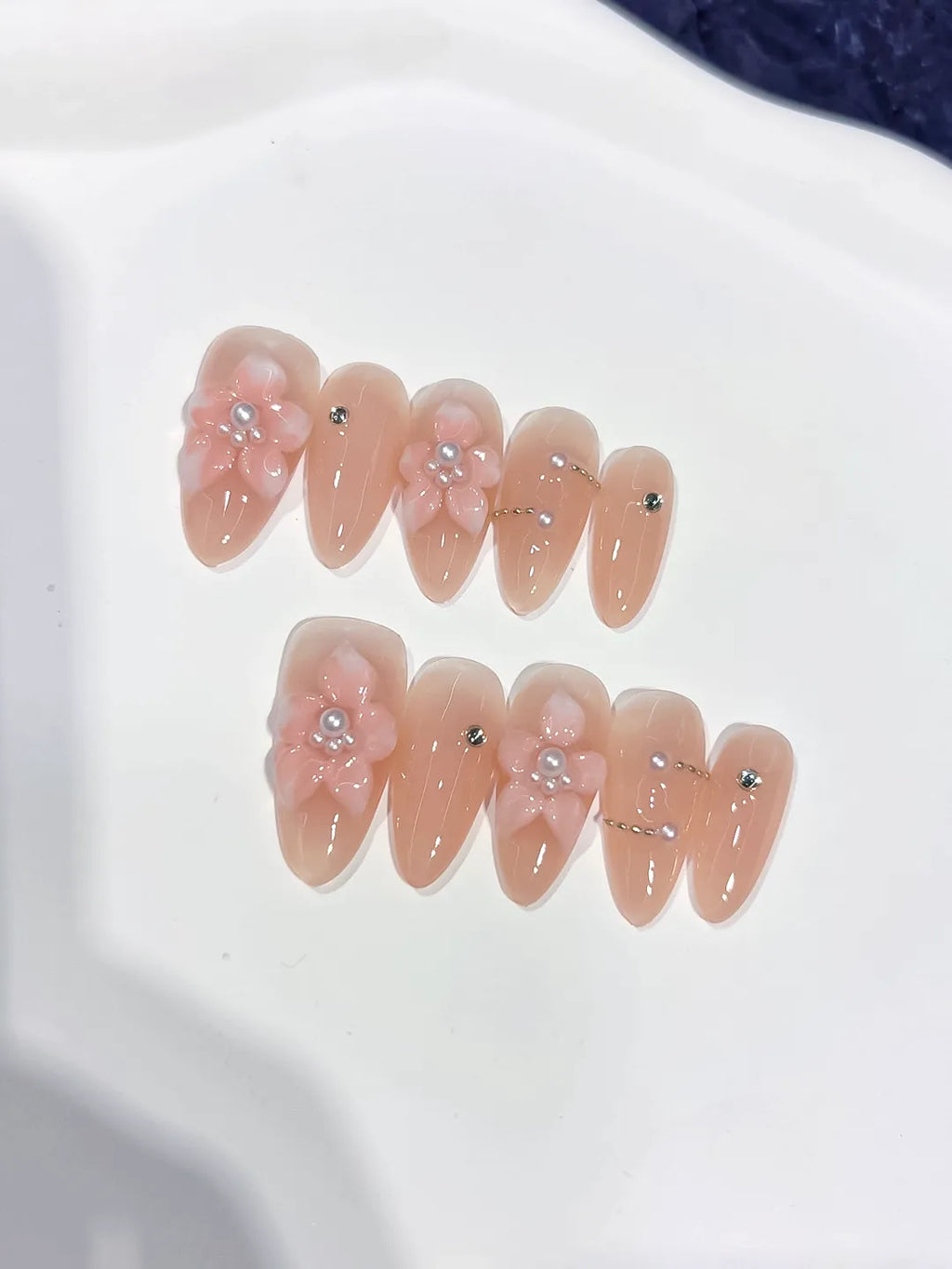 Nude Pink Silver Solid color Flower Pearl Rhinestone press on nails detail view
