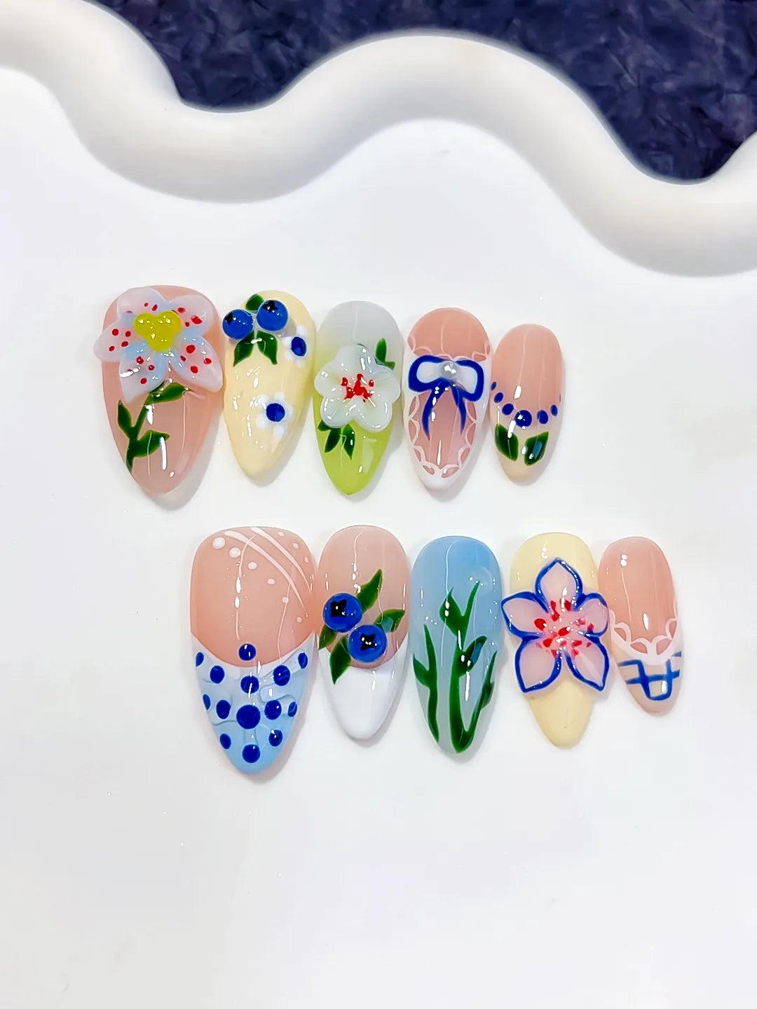 Nude White Blue Green Abstract Flower Leaf Berry press on nails detail view
