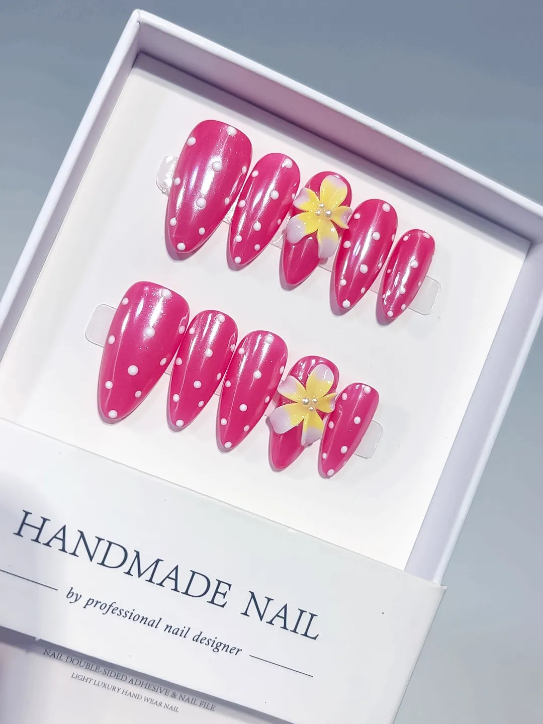 Pink White Geometric Flower press on nails