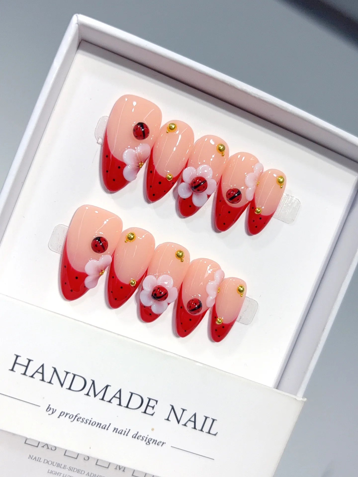 D656 - Medium Nude Red Almond French Tip Heart Flowers - view 5