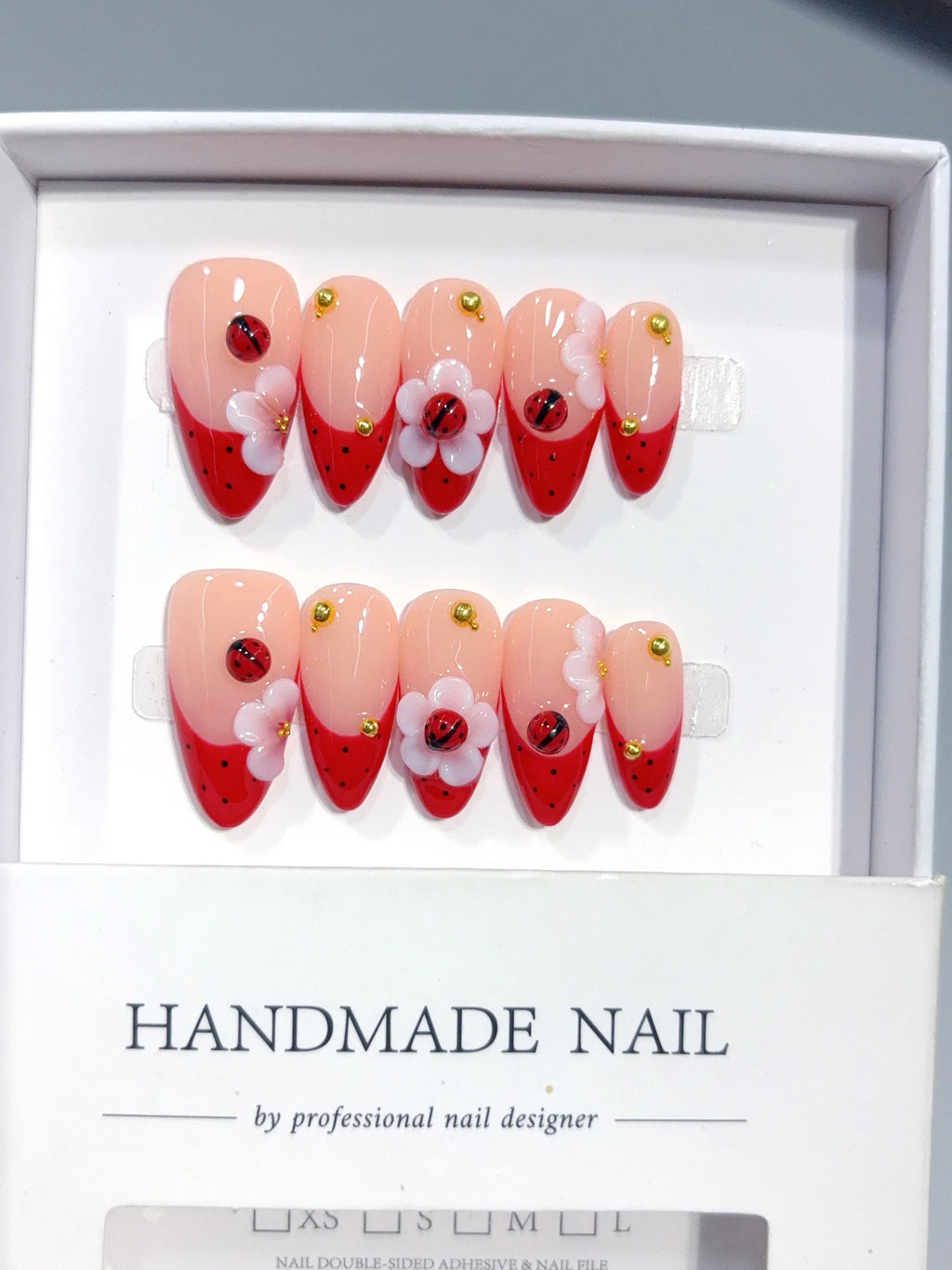 D656 - Medium Nude Red Almond French Tip Heart Flowers - view 7