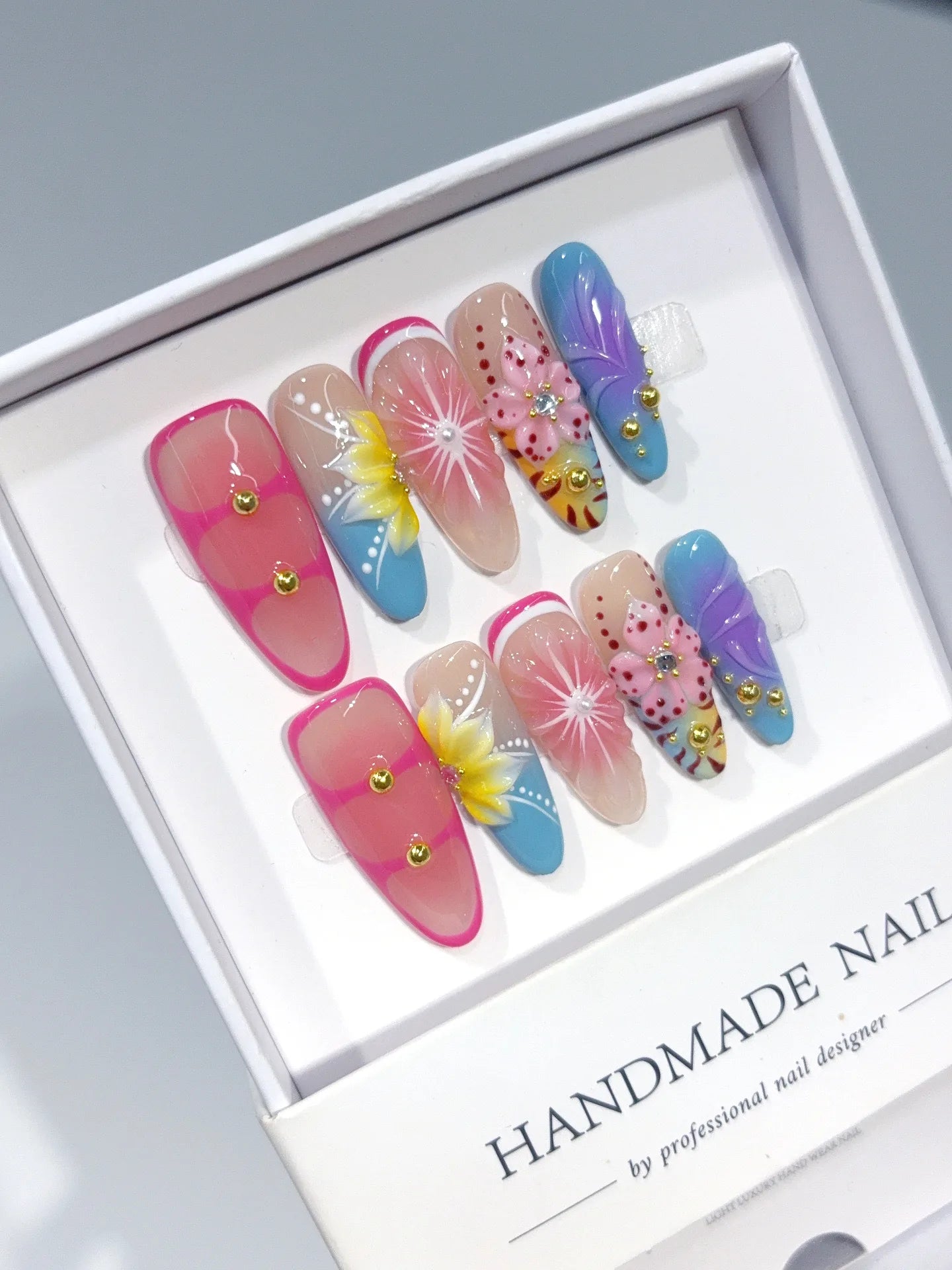 D661 - Medium Pink Blue Oval Aura Ombre 3D Flowers - view 4