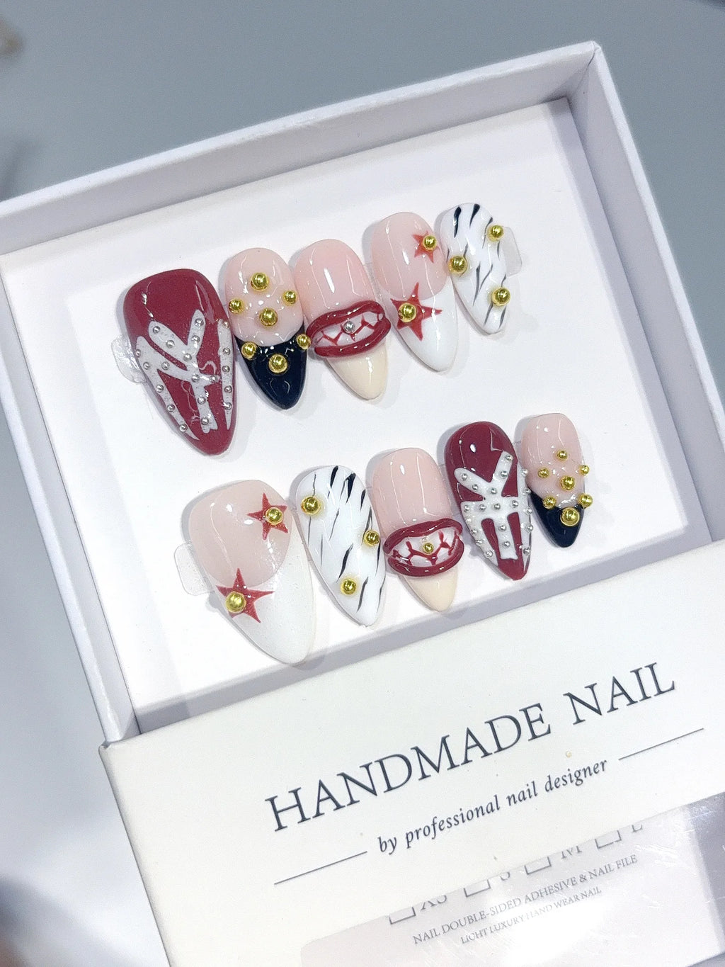 D665 - Medium Burgundy Nude Almond Y2K 3D Lips Charms - view 4
