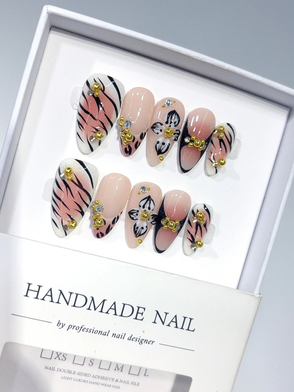 D668 - Medium Nude Black Almond Abstract Line 3D Flowers - view 4