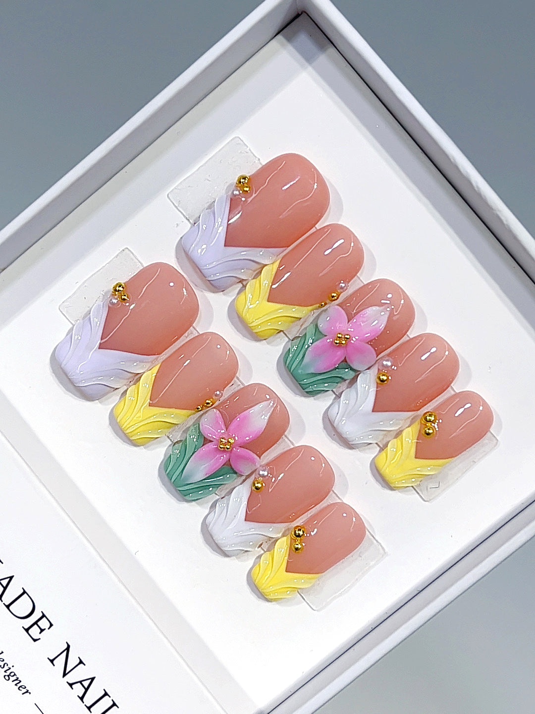 D697 product image 01