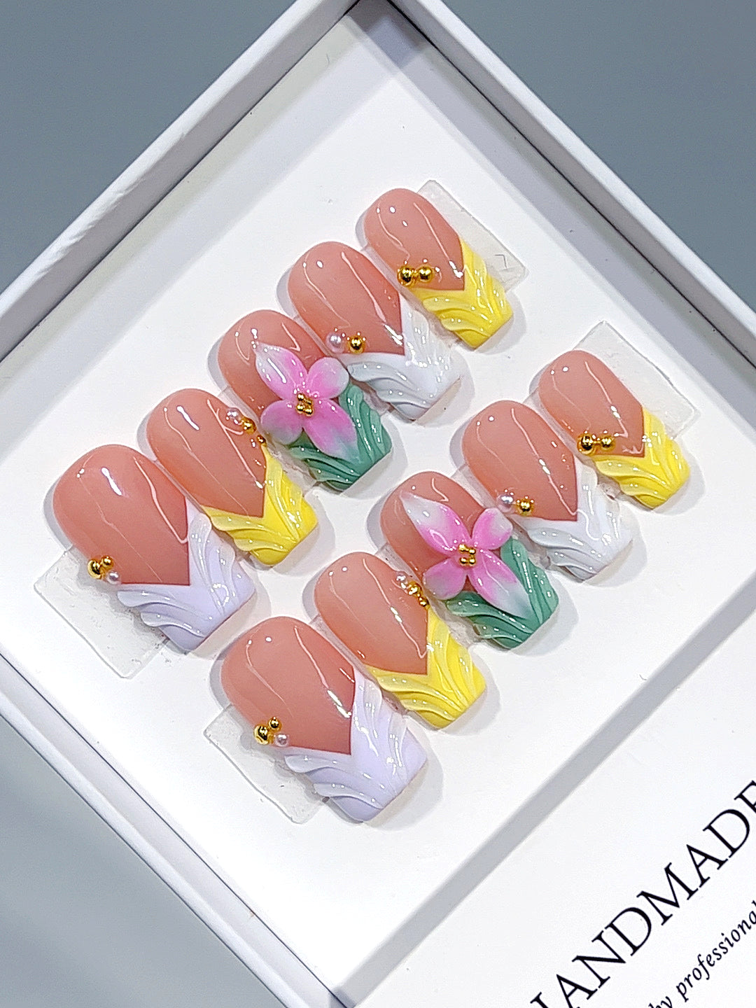 D697 product image 03