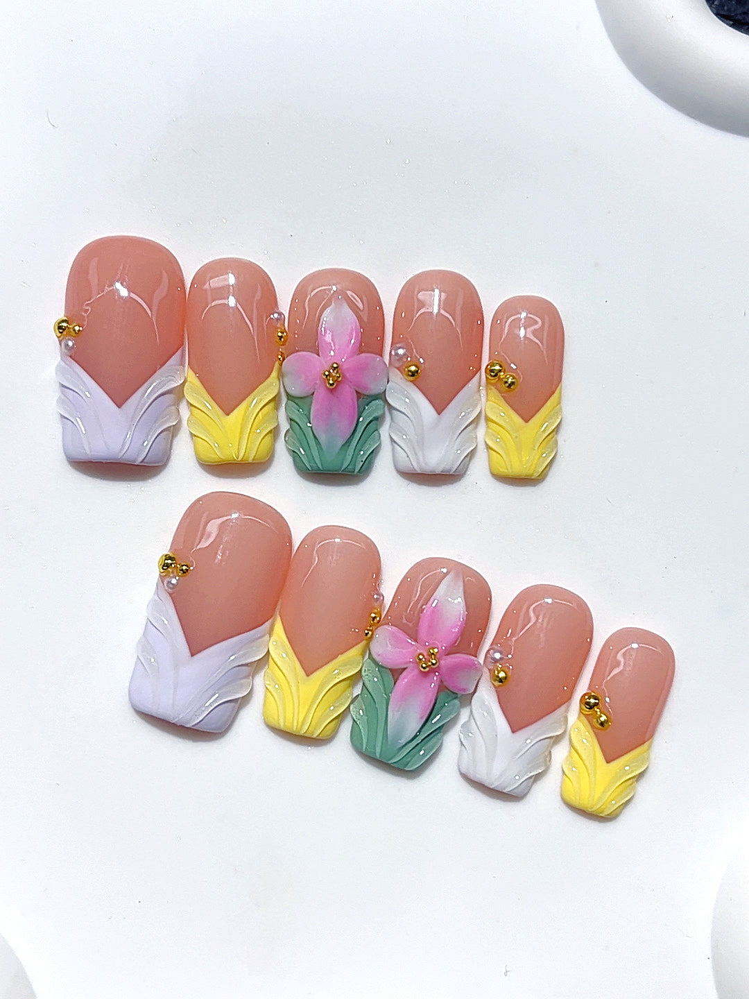 D697 product image 07