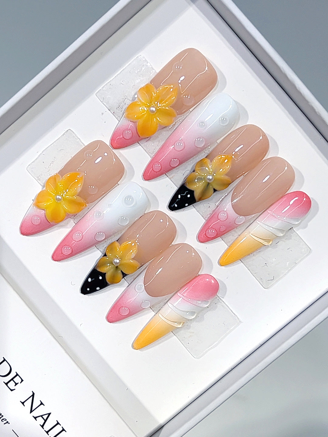 D700 product image 01