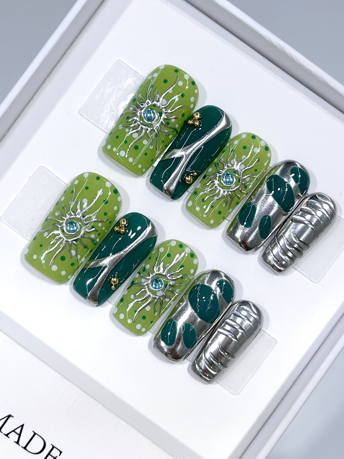 D712 product image 01