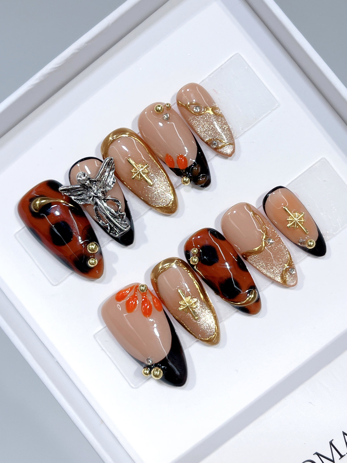 D715 product image 03