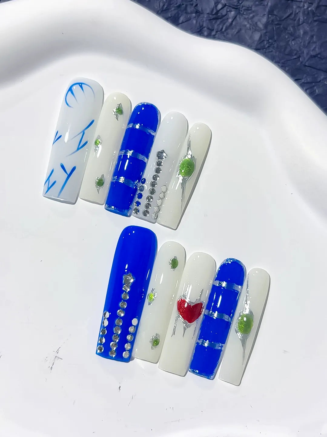Blue White Green Red Silver Abstract Rhinestone Heart 3D press on nails close up