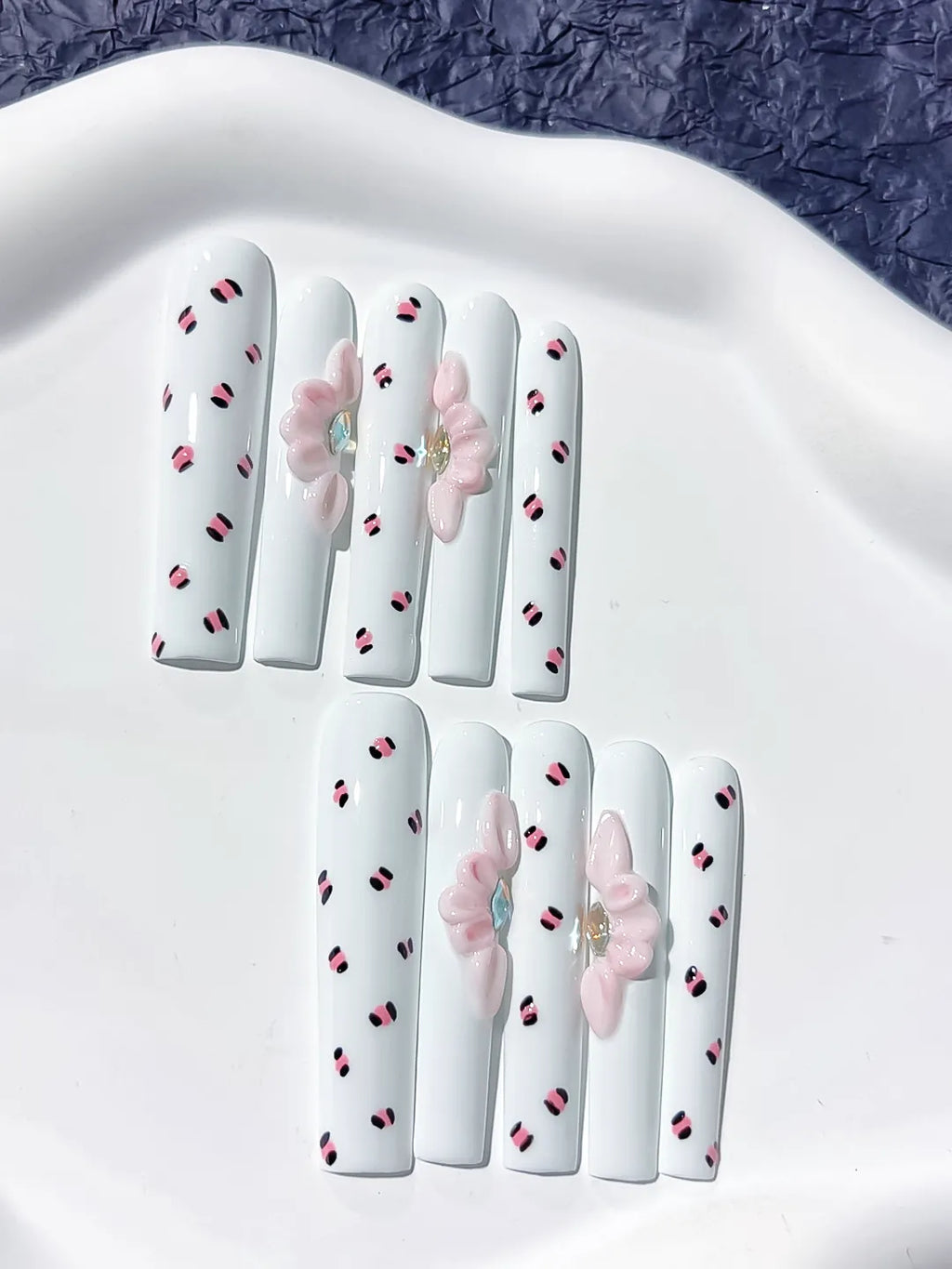 White Pink Black Abstract Bow 3D press on nails detail view
