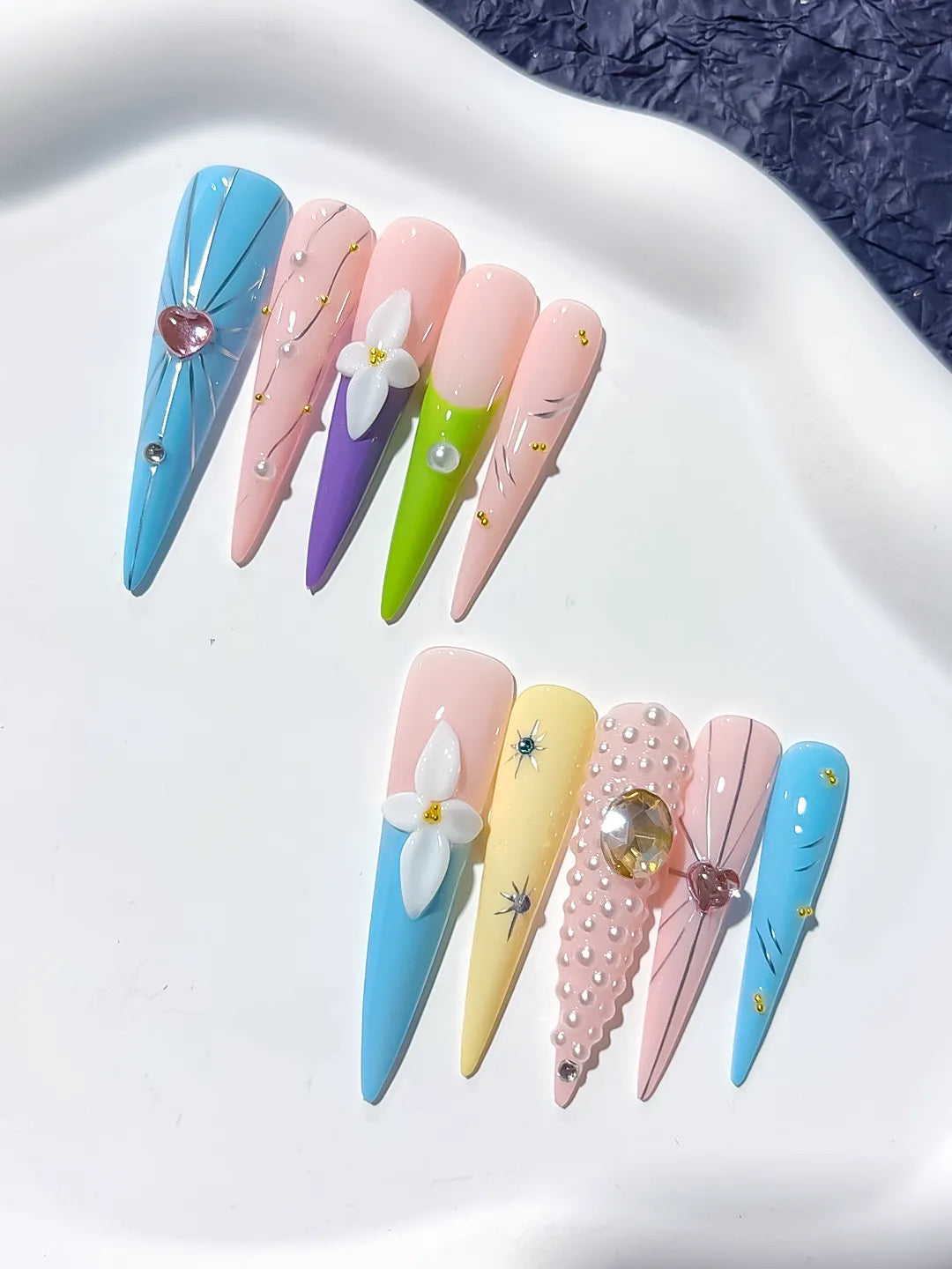 Blue Nude Pink Purple Green Yellow White Gold Abstract Flower Pearl Heart Rhinestone 3D press on nails close up
