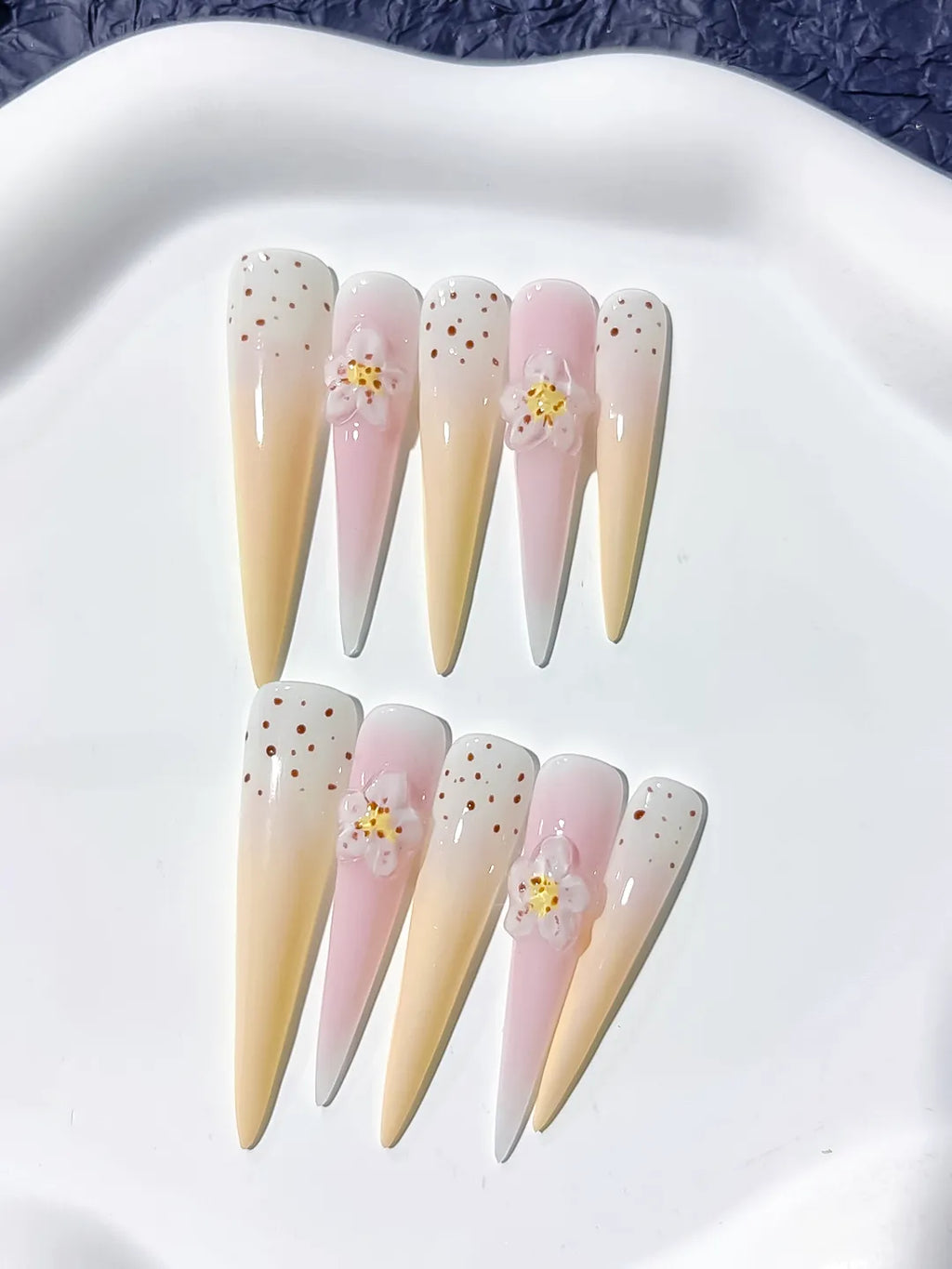 White Yellow Nude Pink Brown Ombre Flower Dot 3D press on nails detail view
