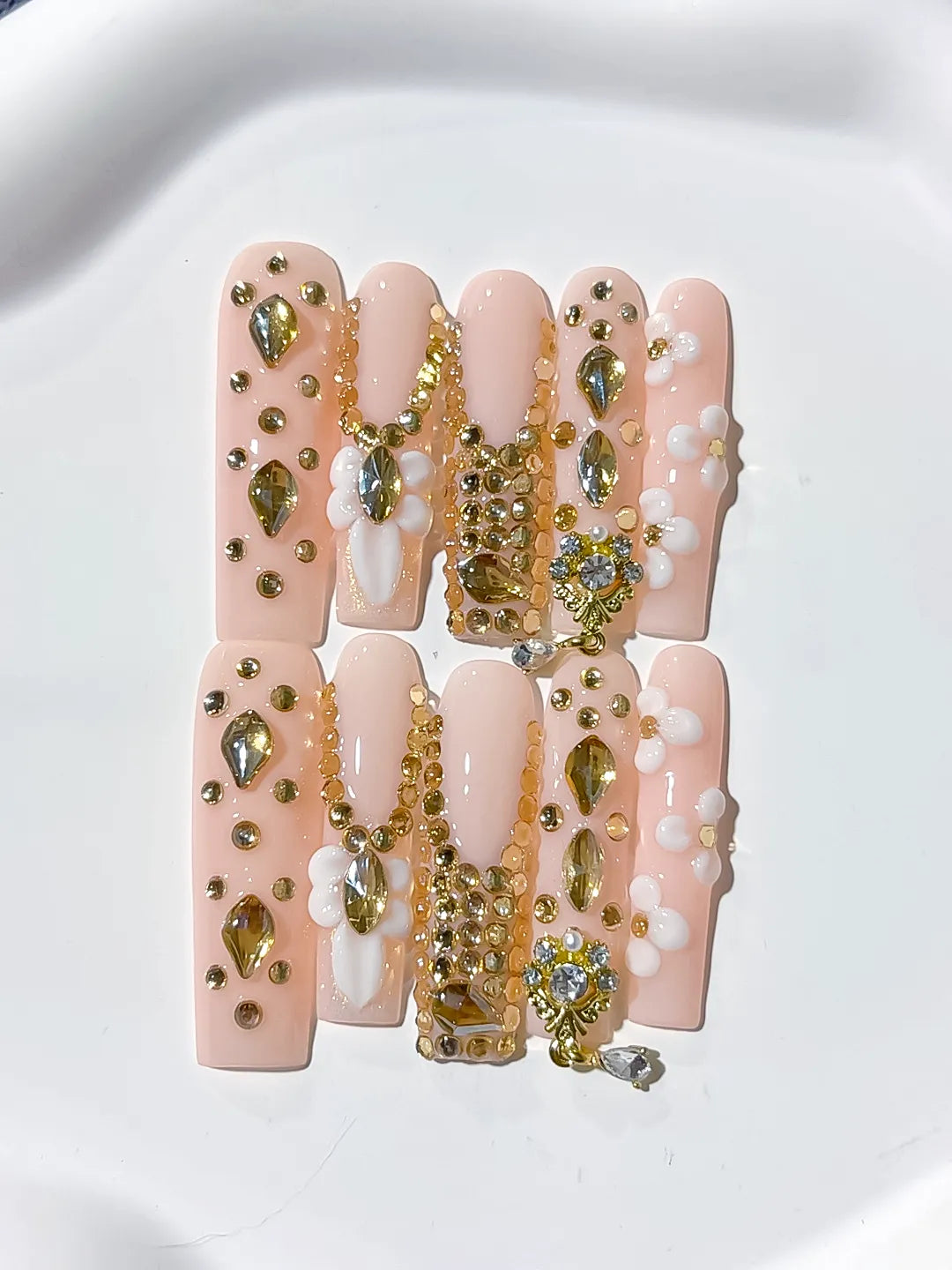 Pink Nude Gold White Silver Solid color Flower Rhinestone Chain Metallic Accent 3D press on nails detail view