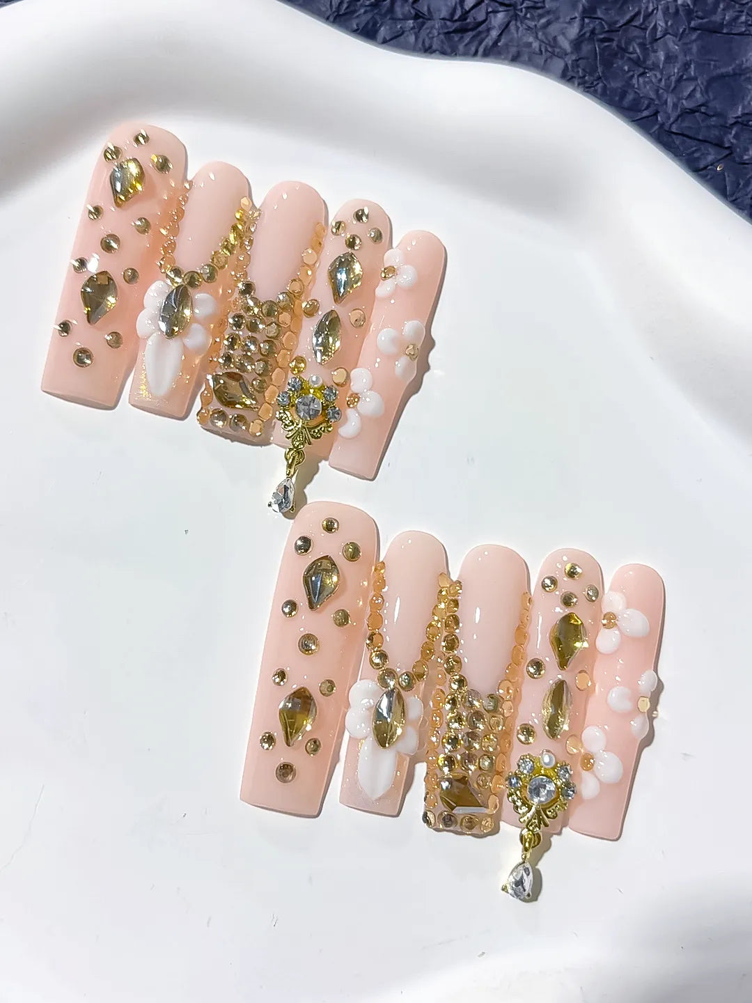 Pink Nude Gold White Silver Solid color Flower Rhinestone Chain Metallic Accent 3D press on nails detail view